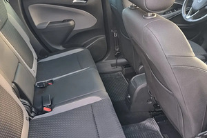 Opel Crossland X (9 foto / 12)