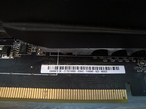 Asus Radeon HD 6870 DirectCU graafikakaart (4 foto / 5)