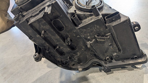 Mercedes-Benz CLS / W219 / 2003-2011 tuled (6 foto / 9)