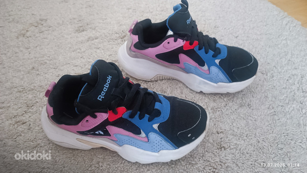 Кроссовки Reebok 37,5