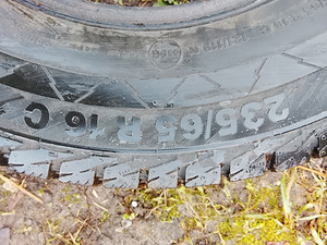 Naastrehvid pakiautole R16/65/235 C Continental (5 foto / 6)