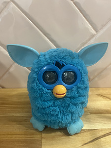 Furby (1 foto / 1)