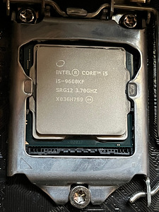 Arvuti komponendid / varuosad: i5-9600KF / Korpus