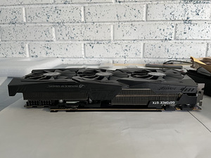 Asus GTX 1080 Ti graafikakaart 11GB (GPU) (3 foto / 5)