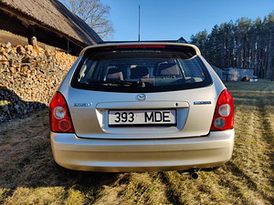 Мазда 323F 1.6 72кВт 2002 бензин (5 фото из 12)