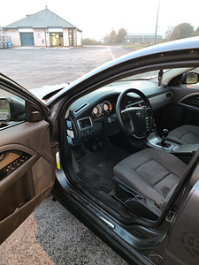 Volvo S80 2.4D 120kW (9 foto / 12)