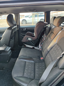 Volvo V70 (8 фото из 10)