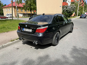 BMW 530xd facelift (6 foto / 6)