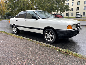 Audi 80 Автомат (3 фото из 4)
