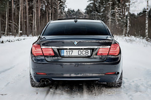 BMW 730d f01 (3 foto / 10)