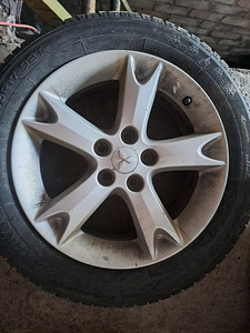 Диски Mitshubishi + зимние шины 215/55 R17 (1 фото из 8)
