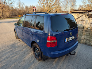 VW Touran 1.9 TDI 77kW 2004 Tervikuna varuosades (4 foto / 10)