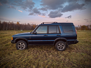 Land Rover Discovery 2 (3 фото из 15)