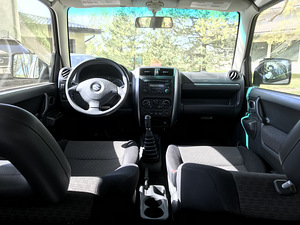Suzuky jimny (10 foto / 13)