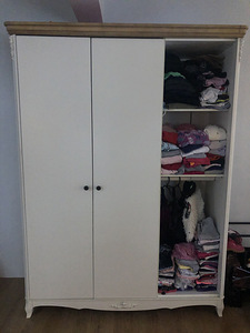 Riidekapp täispuidust valge tamm (1 foto / 2)