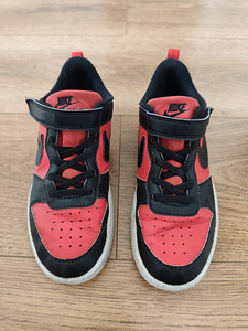 Nike (1 foto / 4)