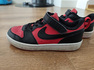 Nike (2 foto / 4)