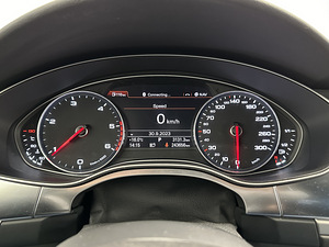 Audi A6 S-line (9 фото из 13)