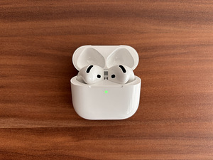 Apple Airpods 4 (2 фото из 3)