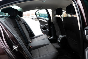 Volkswagen Passat (10 foto / 14)