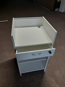 Тумба с замком (2 фото из 3)