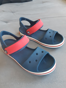 Сандалии Crocs J1 (9 фото из 9)