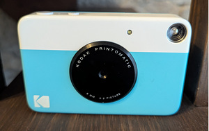 Kodak Printomatic helesinine kiirpildikaamera (1 foto / 3)
