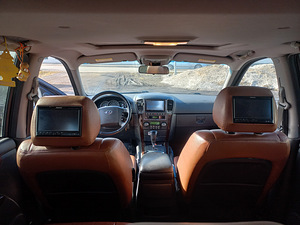 Kia Sorento 2008 (9 фото из 10)