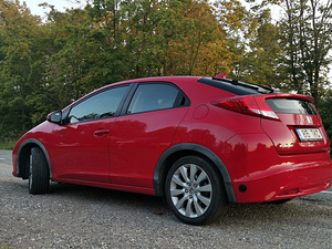 Honda Civic (4 foto / 12)