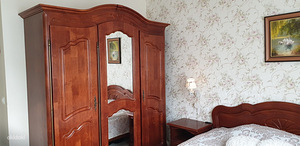 Спальный гарнитур (3 фото из 6)