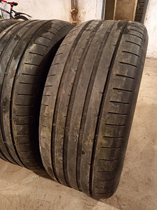 4 летние шины Dunlop 235/55/17 (5 фото из 6)