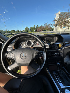 MERCEDES-BENZ E 200 CDI (2 foto / 8)