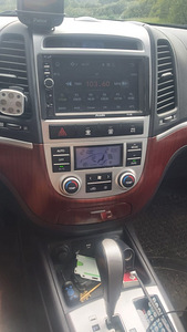 Hyundai Santa Fe 2.2 d 114 kw. 2009 a (7 foto / 7)