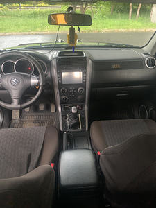 Suzuki Grand Vitaro (6 foto / 9)