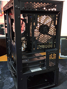 Cooler Master MasterBox MB311L M-ATX case + 3 x venti (5 foto / 5)
