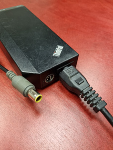 Lenovo 90W AC/DC Combo Adapter 20V 4,55A (40Y7650) (1 foto / 2)