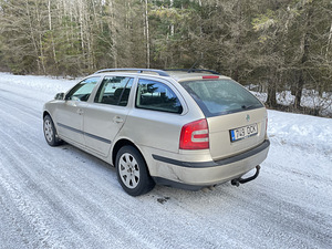 Skoda Octavia 1,9 77kw (4 foto / 6)