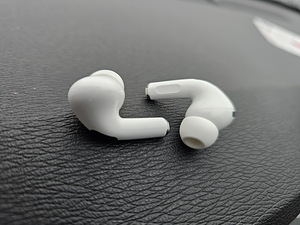 iPods pro 2nd gen type-c magsafe laadimine uued (1 foto / 3)