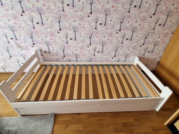 Деревянная детская кровать 90x200 (фото #1)