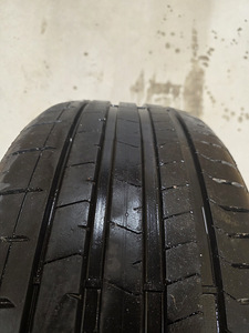 Шины Pirelli 285/45 R20 (6 фото из 7)