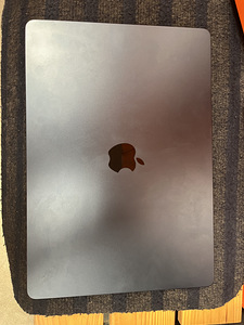 Macbook Air 15” Apple M5 10-core CPU & 10-core GPU 16GB/512G (2 foto / 7)