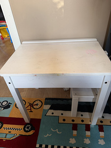 Ikea laud + üks ise tehtud tool (3 foto / 4)