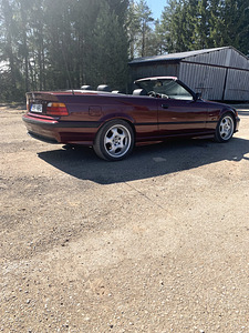 М: e36 кабриолет 1.8 механика (5 фото из 13)
