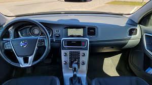 Volvo S60 (6 фото из 7)