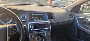 VOLVO S60 (6 фото из 6)