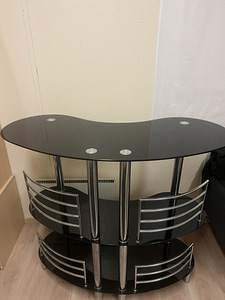Stiilne klaasist baarilaud / abilauad riiulitega (1 foto / 5)