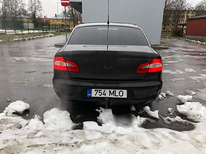 Škoda Superb 1.8 118kw (6 foto / 9)