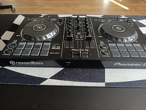 Pioneer DDJ-RB (1 foto / 4)
