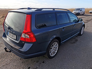 Volvo V70 2008 (3 foto / 8)
