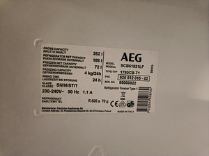 Sisseehitatud külmik AEG SCB61821LF (3 foto / 7)